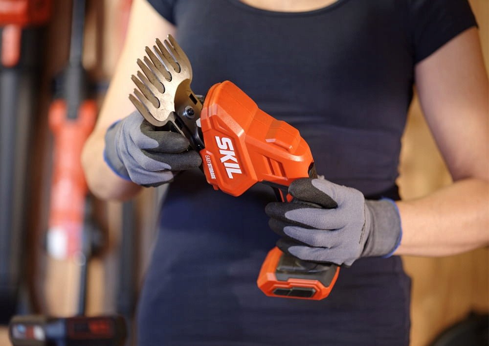 фото Кущоріз Skil 0630CA