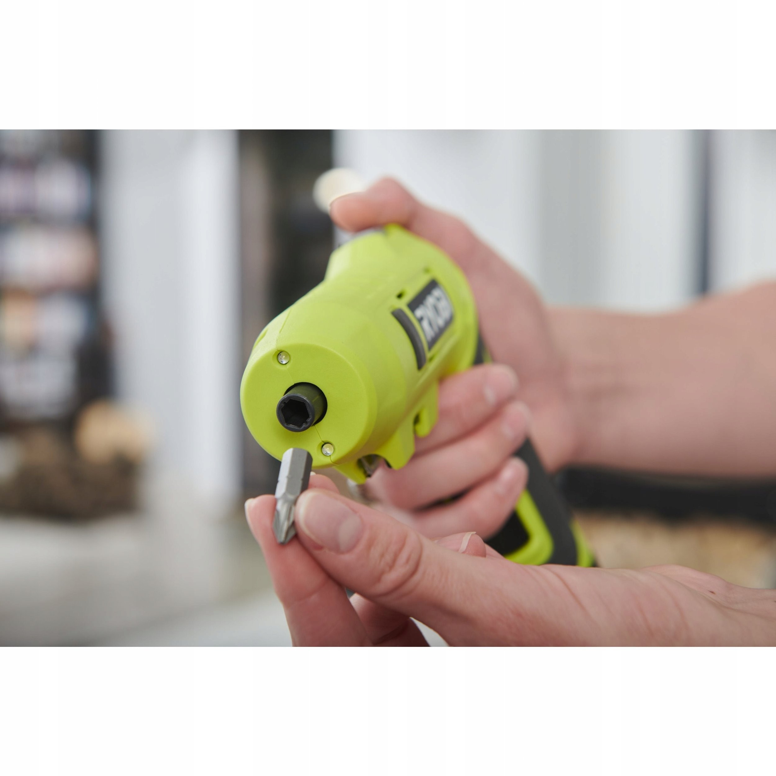 фото Електровикрутка Ryobi RSDP4-120G USB (5133005958)