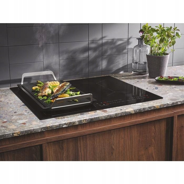 фото Індукційна варильна поверхня Electrolux EIV63443CT