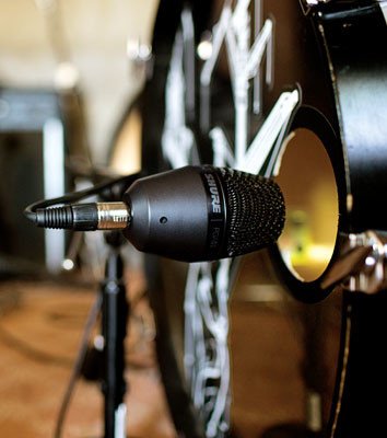 фото Микрофон инструментальный Shure PGA52-XLR
