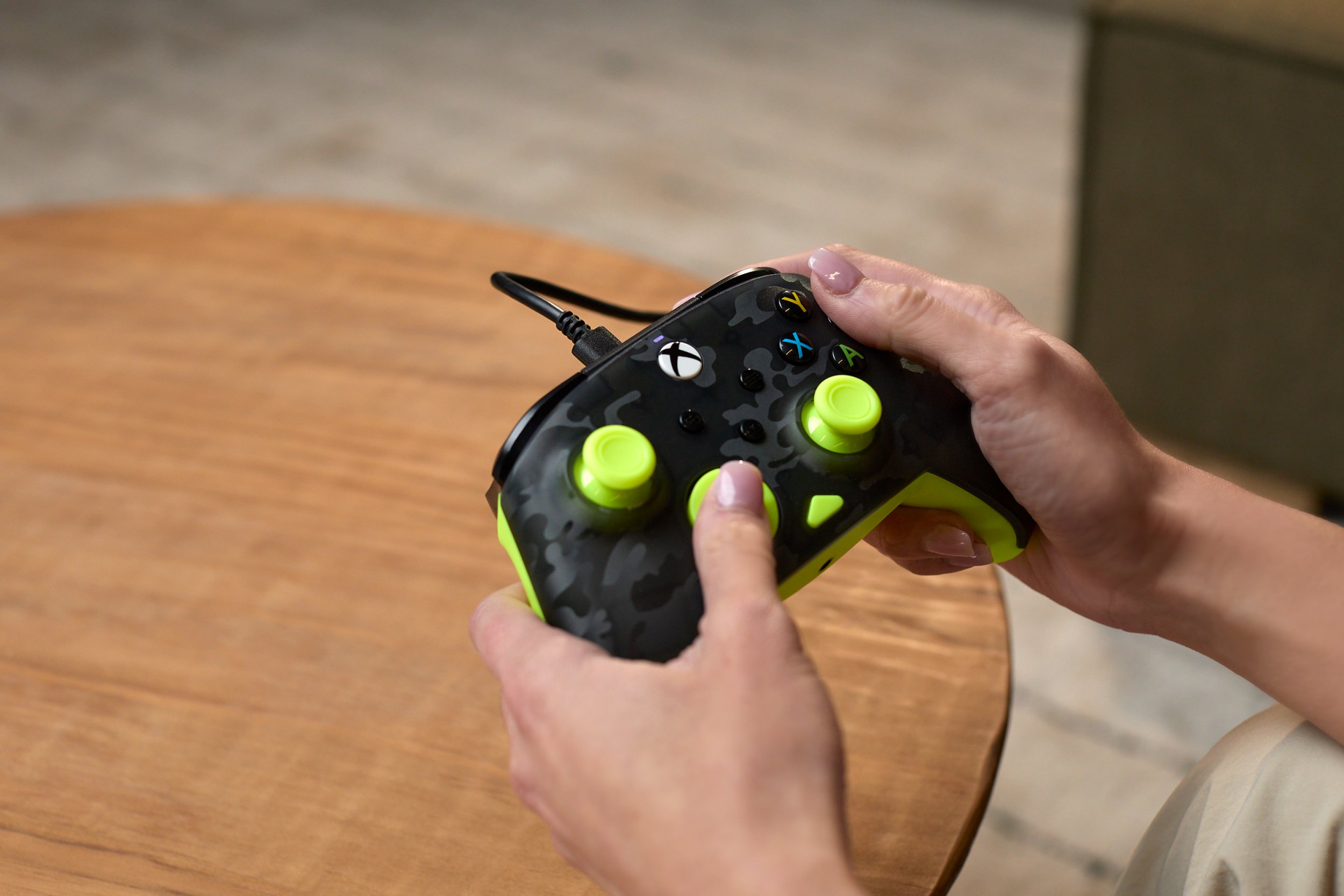 фото Геймпад Turtle Beach Rematch Core Wire XB Ghost Camo Black & Yellow (TBC-2001-75)