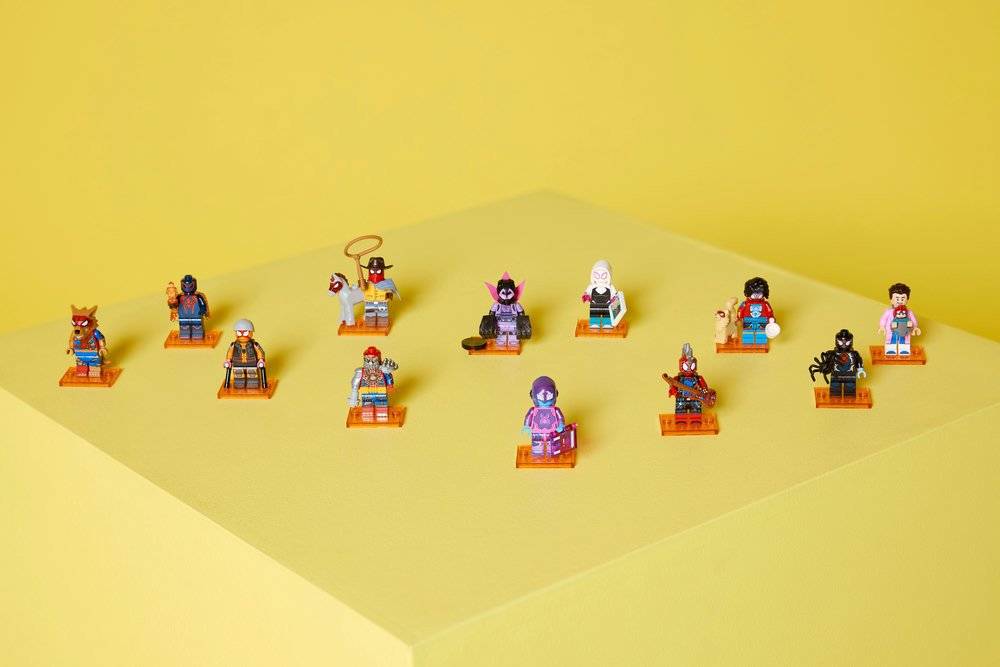 фото Блоковий конструктор LEGO Minifigures Людина-павук: Крізь Всесвіт (71050)