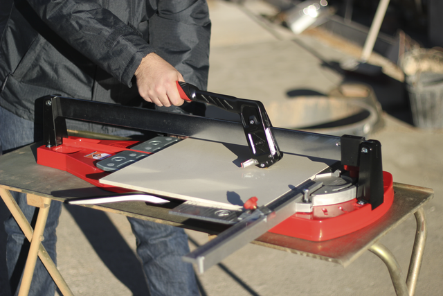 фото Ручний плиткоріз Rubi TP-65 S