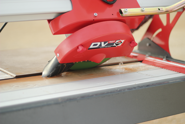 фото Стаціонарний електричний плиткоріз Rubi DV-200-1000 (54911)