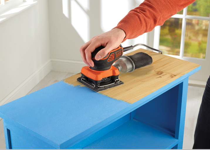 фото Вібраційна шліфмашина Black+Decker KA450