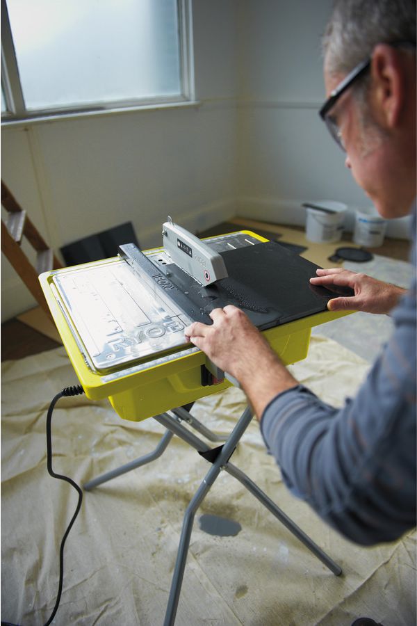 фото Стаціонарний електричний плиткоріз Ryobi WS721S (3000285)