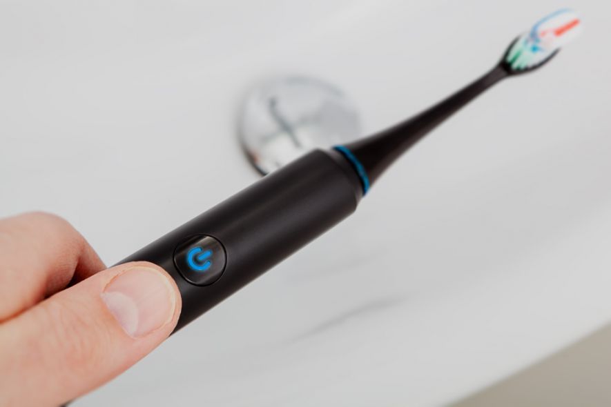 фото Електрична зубна щітка Eldom Sonic SD100C Black