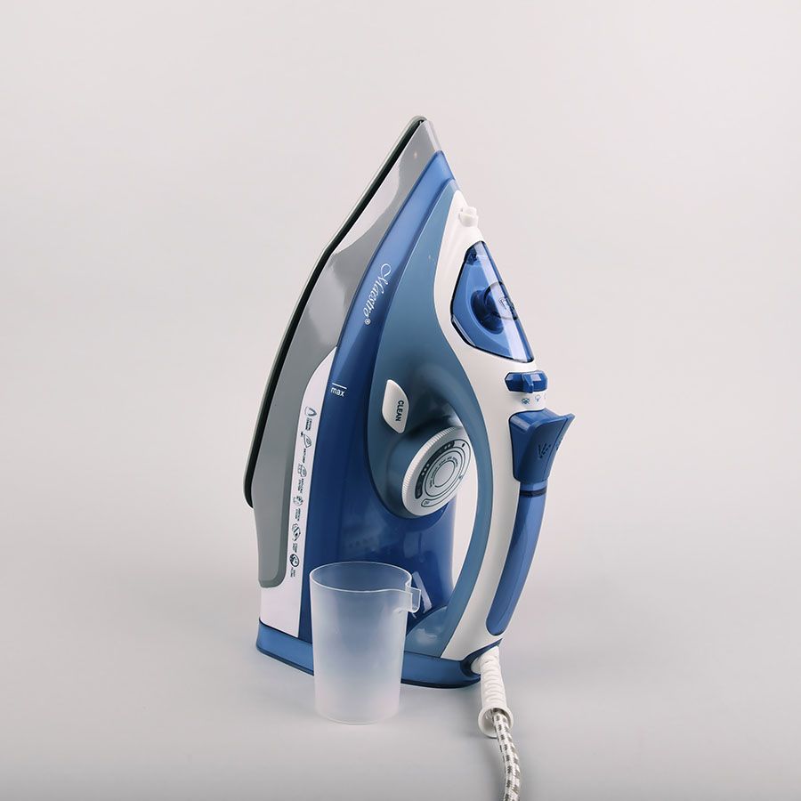 фото Праска з парою Maestro MR-305C