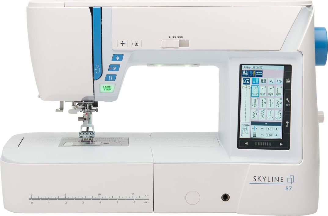 фото Швейна машинка комп