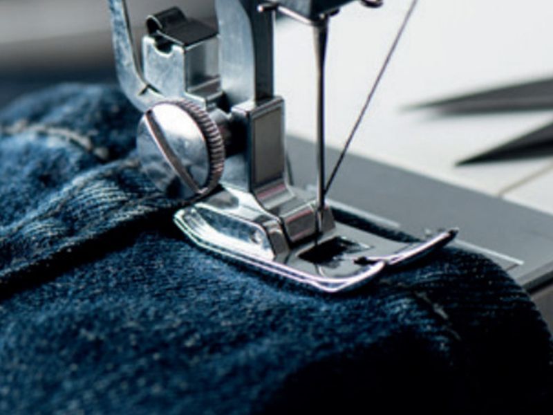 фото Швейна машинка електромеханічна Veritas Jeans 18