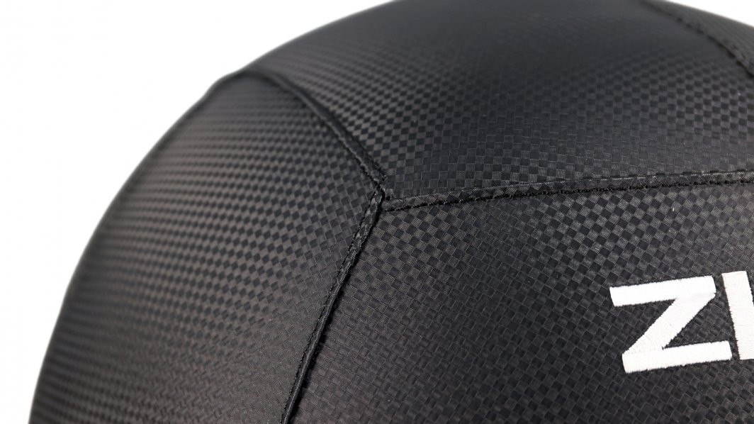 Антискользящая поверхность медбола Zipro