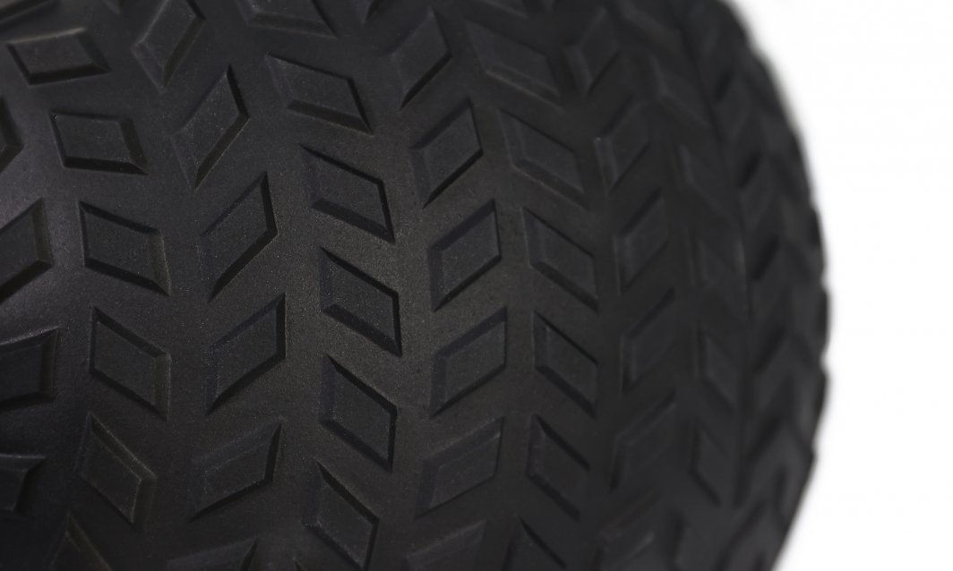 Антискользящая поверхность медбола Zipro