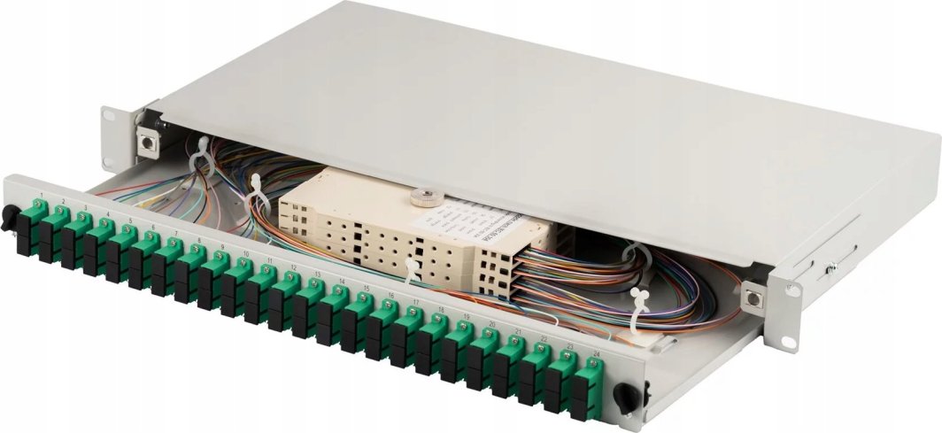 Panel krosowy FO z wyposażeniem 19'' 1U, 24x SC APC dx, OS2, pigtaile, adaptery, tacki, szary 1