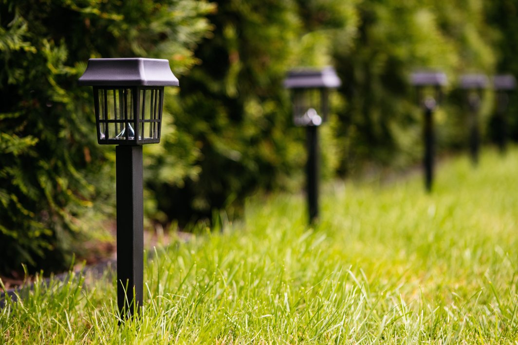 LIGHT WITH SOLAR BATTERY TH020E IP44 1