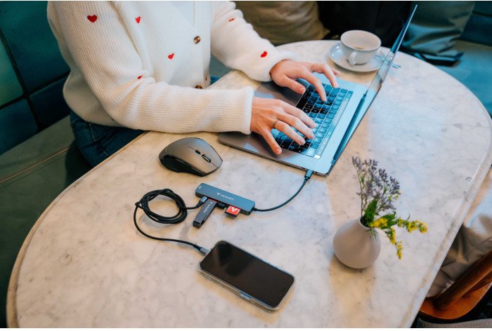 Hub USB Verbatim Multi Port Essentials USB-C PD, USB-A 3.0, USB-A 2.0, HDMI, SD/microSD 1
