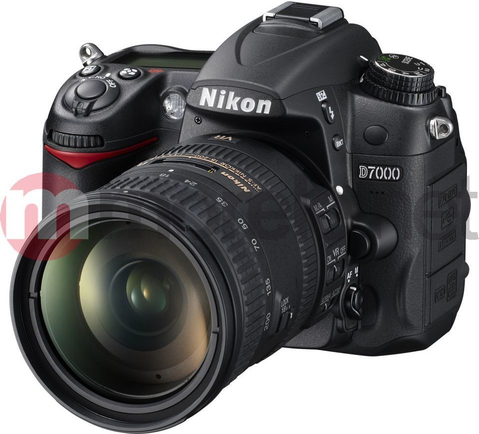 Lustrzanka Nikon D 7000 Kit + AF-S DX 18-200 mm VR II (VBA290K002) 1