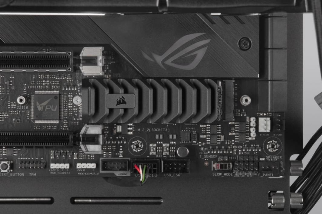 Corsair MP600 PRO XT 4TB M.2 2280 PCI-E x4 Gen4 NVMe (CSSD