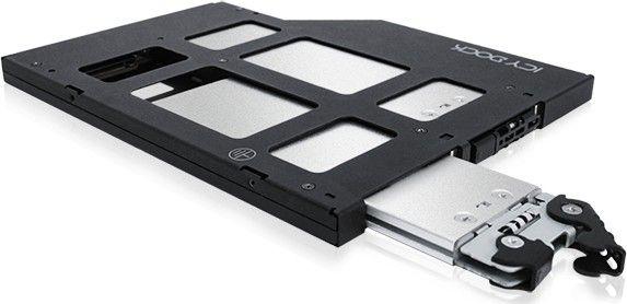 2台 ICYDOCK ToughArmor M.2 NVMe SSD 8-zatokowa obudowa M.2 NVMe SSD PCIe 4.0 do zewnętrznej