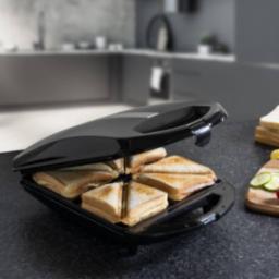 Opiekacz Bestron Bestron XXL sandwich toaster ASM13XXLZ, sandwich maker (black/stainless steel)