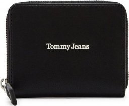  Tommy Hilfiger Portfel marki Tommy Hilfiger model AW0AW14562 kolor Czarny. Akcesoria Damskie. Sezon: Wiosna/Lato NoSize