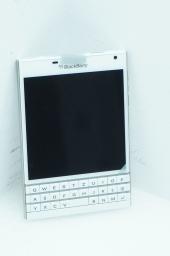 Smartfon Blackberry Passport 3/32GB Biały  (PRD-59181-025) [outlet]