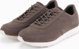 Męskie sportowe buty sneakersy z ekoskóry o zamszowym wykończeniu  ciemnobrązowe V2 OM-FOCS-0161 44