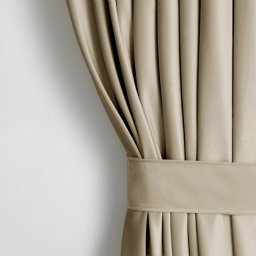 AmeliaHome Zasłona VELVET styl klasyczny przelotki srebrne 140x245 beżowa