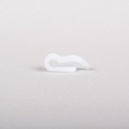 HOOK DOUBLE PLASTIC WHITE (30)