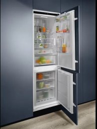 Chłodziarko-zamrażarka ELECTROLUX ENC8MD18S