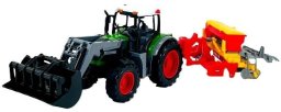 Traktor z turem i siewnikiem