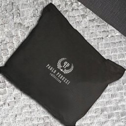 Paolo Peruzzi Saszetka męska skórzana na ramię z tłoczeniem carbon czarna AL-19-BL