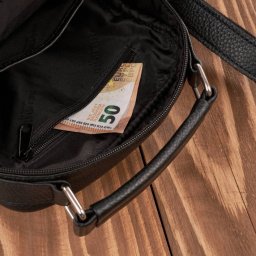 Paolo Peruzzi Saszetka męska na ramię skórzana elegancka do pracy praktyczna czarna T-128-BL