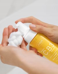 Eveline PIANKA DO MYCIA TWARZY WITAMINA C.B3 NIACYNAMID 150ML