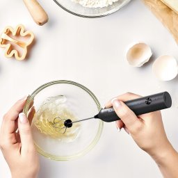 Spieniacz do mleka KingHoff ELEKTRYCZNY MIKSER DO KOKTAJLI SPIENIACZ DO MLEKA KH-2001