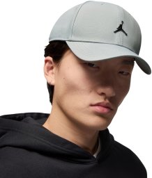 Nike Czapka JORDAN Nike z daszkiem Jumpman Rise r S/M Szara