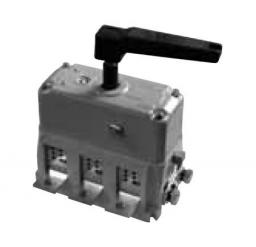 Apator Rozłącznik izolacyjny niemanewrowy 3-biegunowy rączka na wałku RIN 400-11 660V 400A