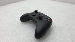 Pad Microsoft Xbox Series X/S + Kabel (EP2-29944) [outlet]