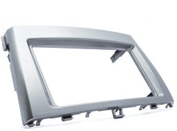 Radio samochodowe Einparts Automotive EINPARTS Ramka montażowa do radia TOYOTA AVENSIS T270 2009-2015 Zatrzas