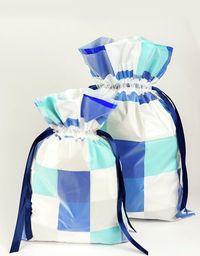 PAKADO Worek niebieski kwadraty 40x56cm