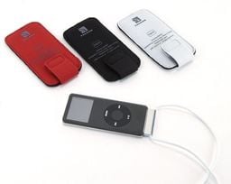  Tucano TUCANO Tutina - Etui iPod Nano 2G (biały) uniwersalny