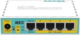 Router MikroTik RB750UPr2