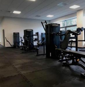 UnderFit Mata podłoga puzzle gumowa na siłownie 100 x 100 x 1,5 cm 5