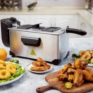 Frytkownica Aigostar  2200W 3.0L Stainless steel deep fryer with window VDE / Ushas 3