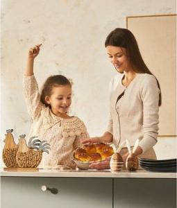 Dekoracja świąteczna DUKA Ozdoba wielkanocna jajko z uszami kropki DUKA MUNTER 16 cm drewniana 3