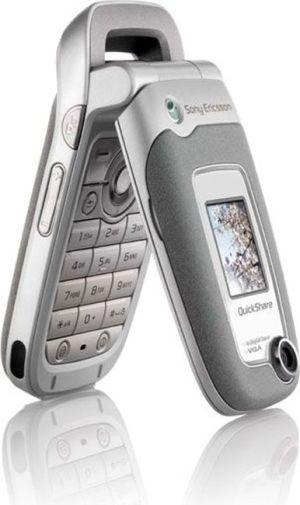 Telefon komórkowy Sony Ericsson Z520 Srebrny 2