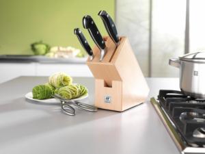 Zwilling Zestaw 4 noży w drewnianym bloku Zwilling Professional S 8