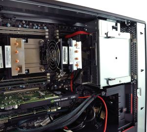 Komputer Lenovo ThinkStation P710 Tower Workstation 30B70009PB W7P&W10Pro 2xE5-2630 v4/4x8GB/512GB/DVD/650W/3YRS OS  - 30B70009PB 4