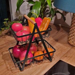 Vilde Koszyk na owoce i warzywa kosz metalowy 2-poziomowy czarny loft 27x17,5x29 cm 11