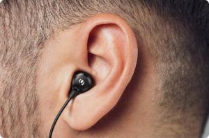 Słuchawki Ugreen Ugreen przewodowe słuchawki dokanałowe ze złączem Lightning 1,15m czarny (EP104) 9