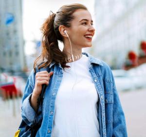 Słuchawki Ugreen Ugreen douszne słuchawki Lightning z pilotem i mikrofonem biały (EP101 80649) 4